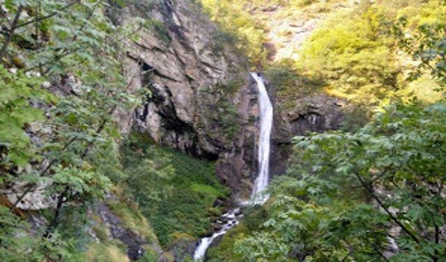 Ovcharchenski Waterfall (11 min.) <BR> (get there)